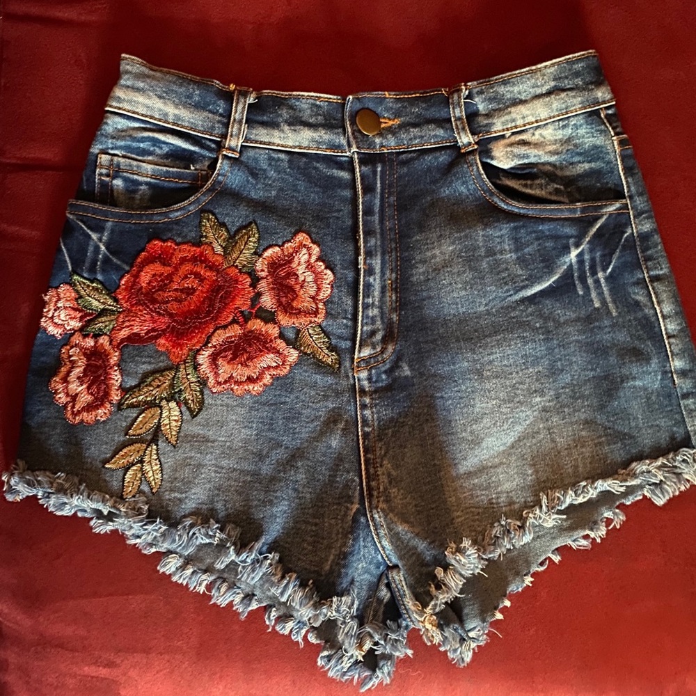 High Wasted Rose Stitch Booty Shorts